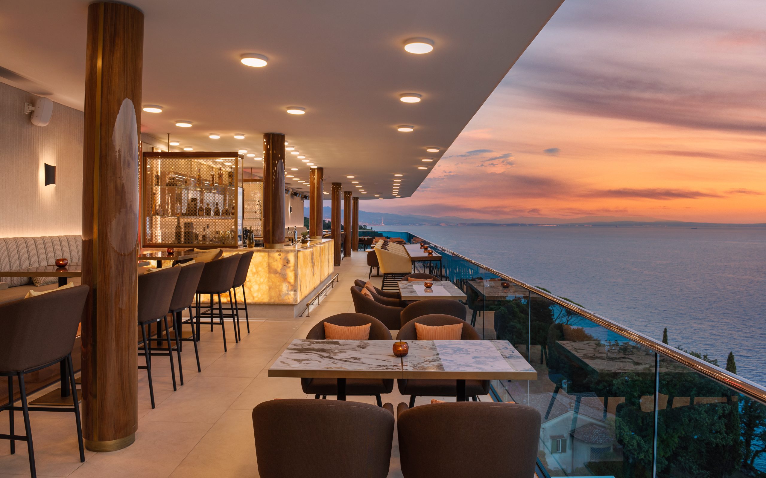 Nebo Restaurant & Lounge - Enjoy endless views of the Adriatic as DJs play of-the-moment tracks.